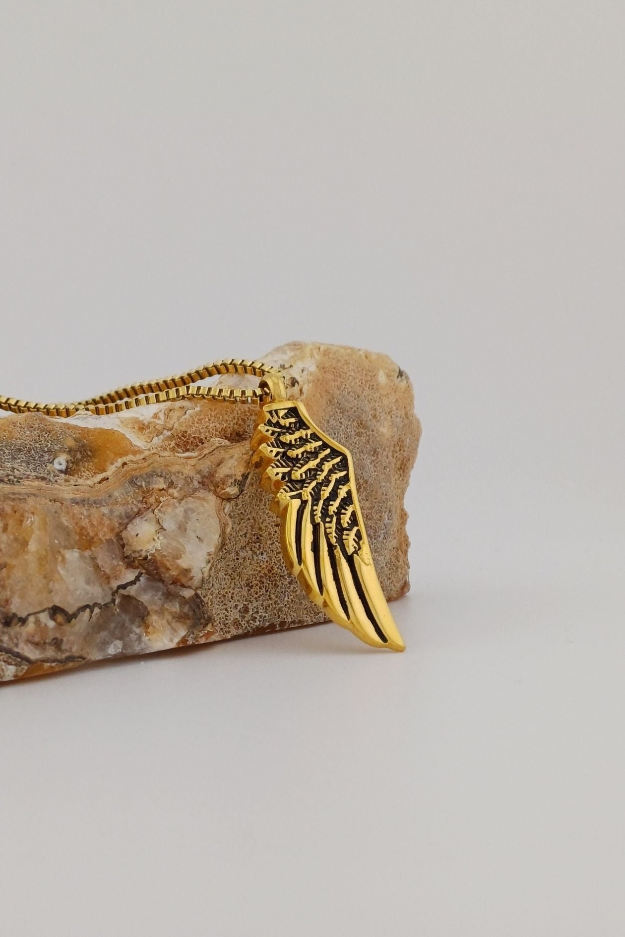 angel wing ashanger goudkleurig