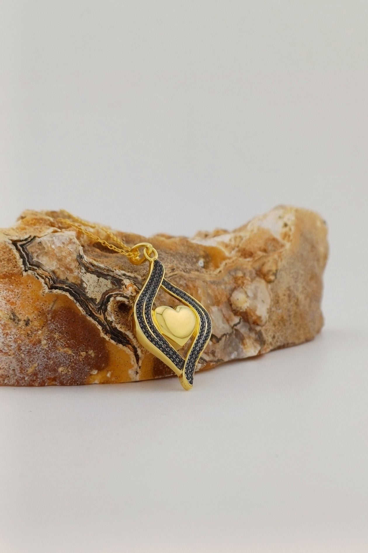 ashanger gold plated endless love