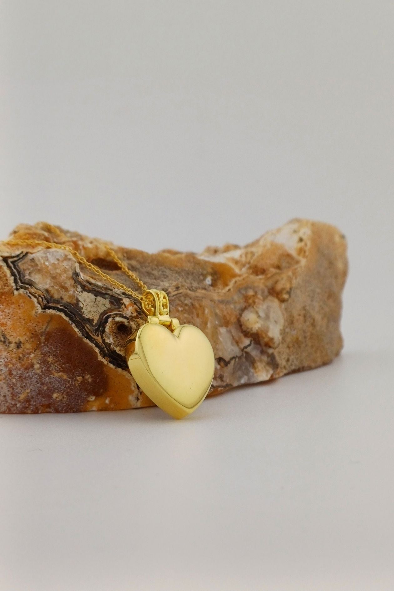 ashanger gold plated heart