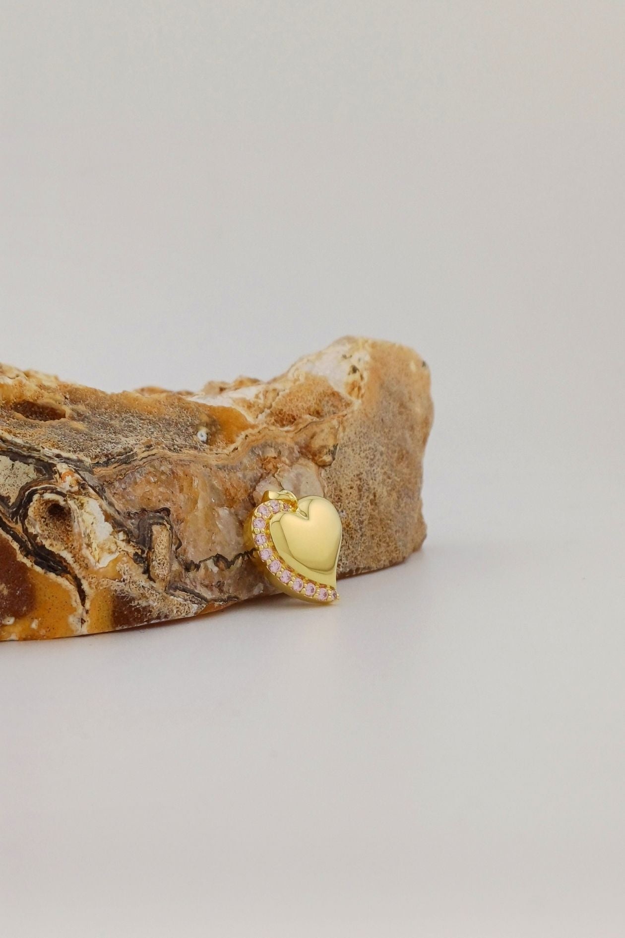 ashanger gold plated sierlijk hart roze