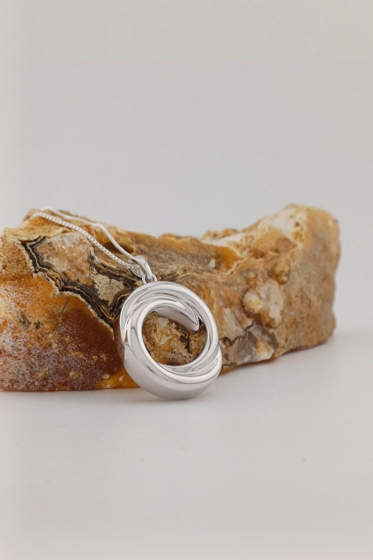 ashanger zilver infinity met dubbele askamer