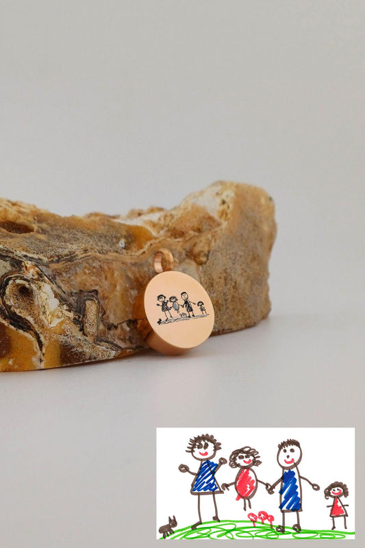 eigen kindertekening ashanger rond rosegoudkleurig