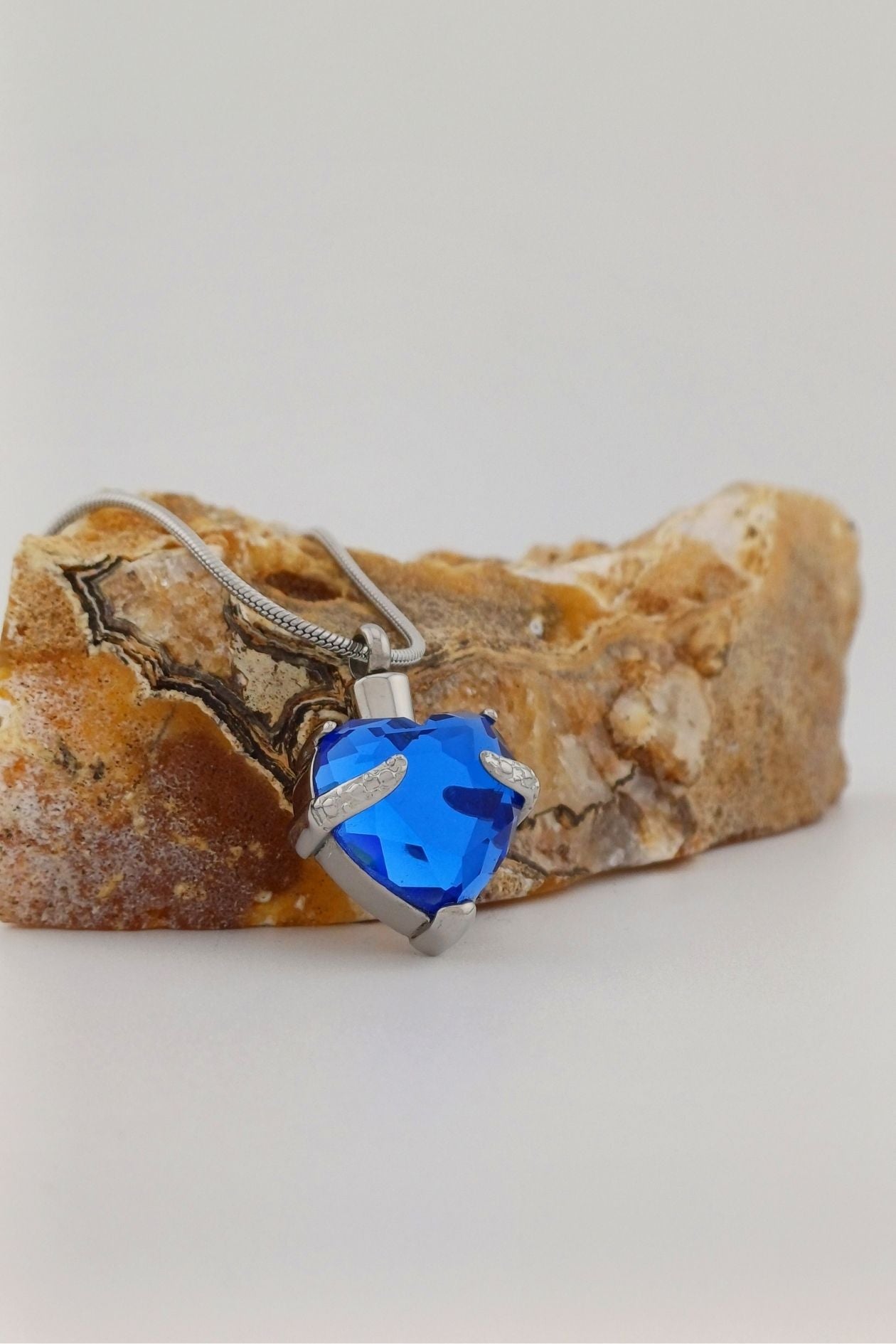 hart ashanger blue crystal rvs