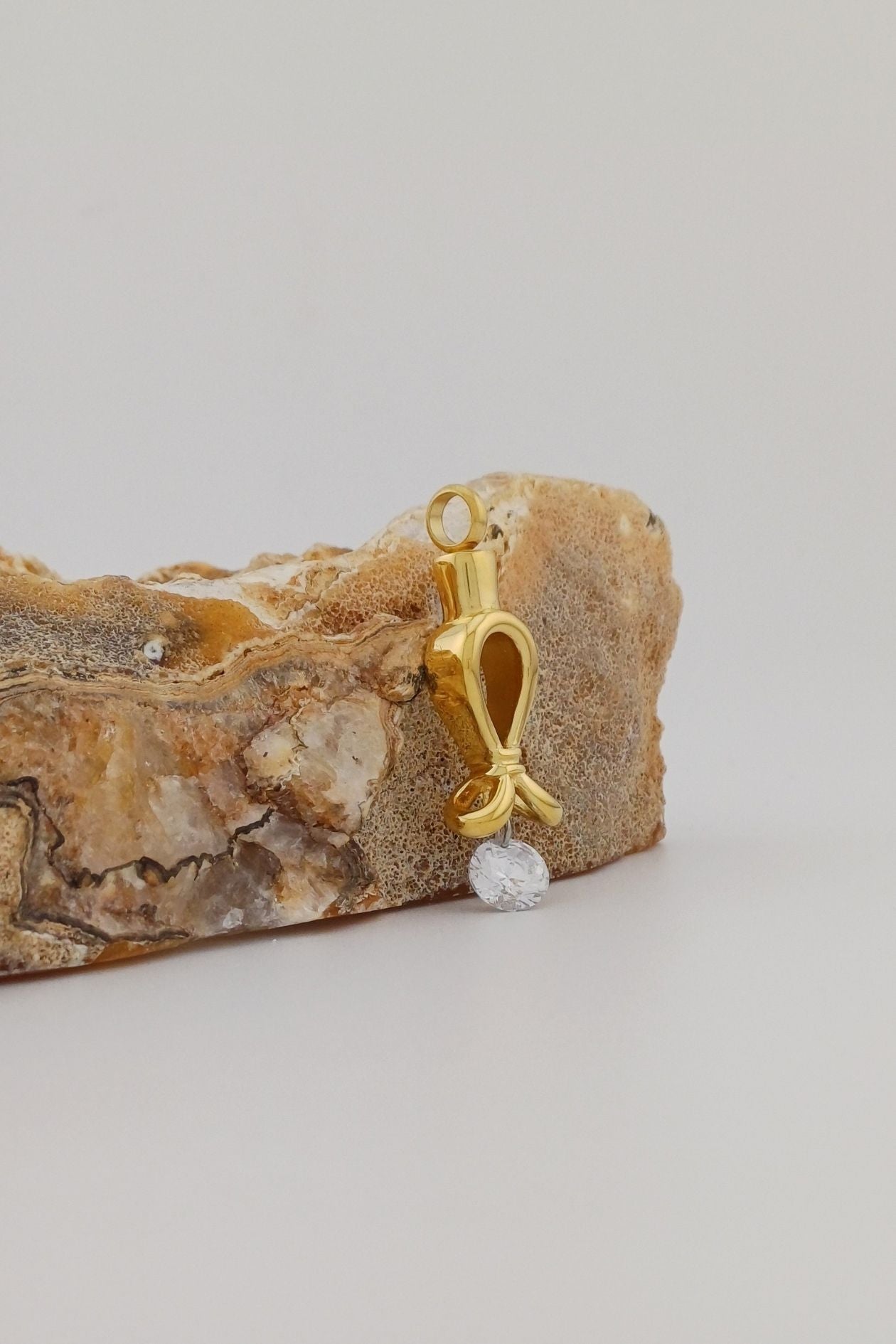 ornamant ashanger goudkleurig