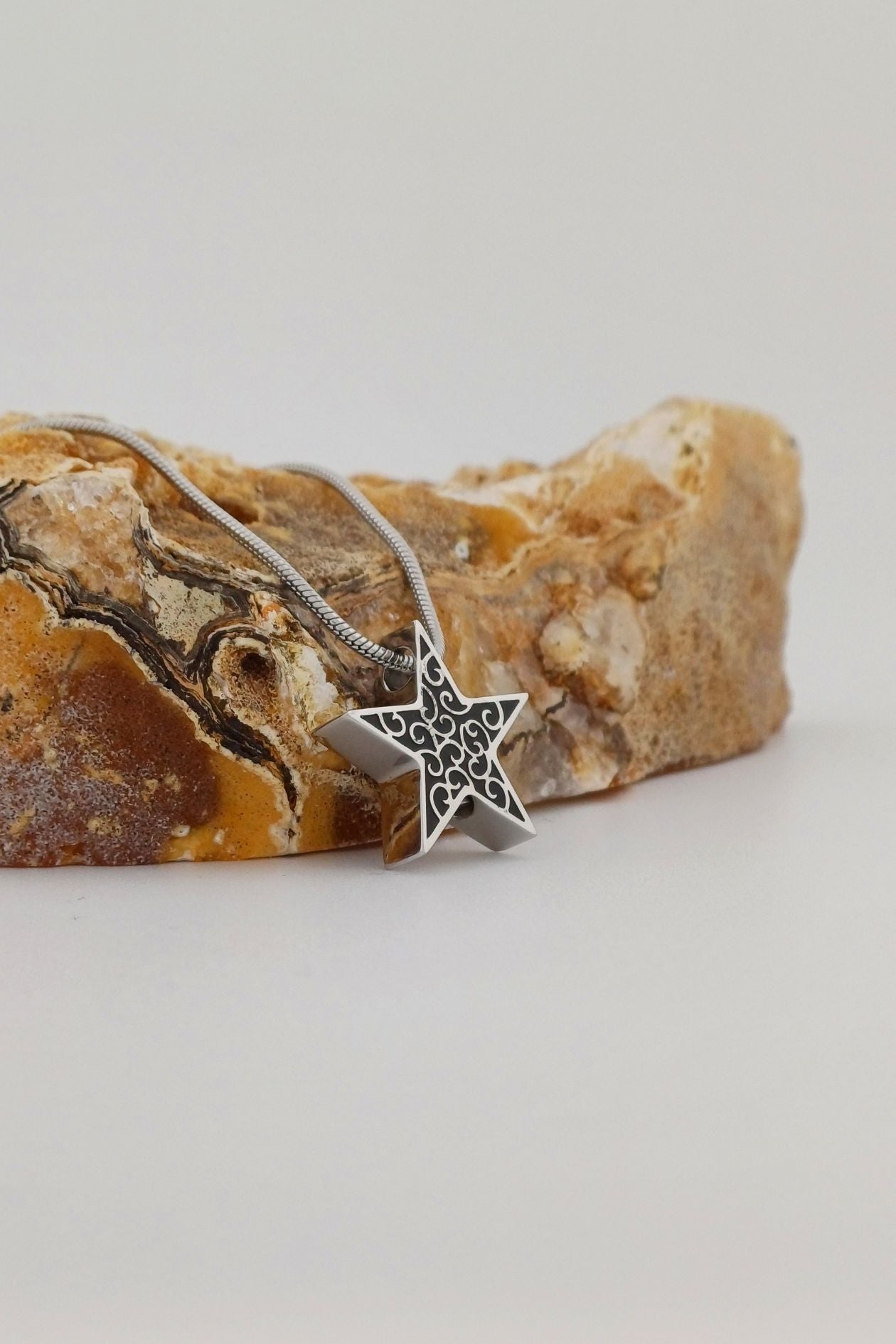 ornated star ashanger rvs