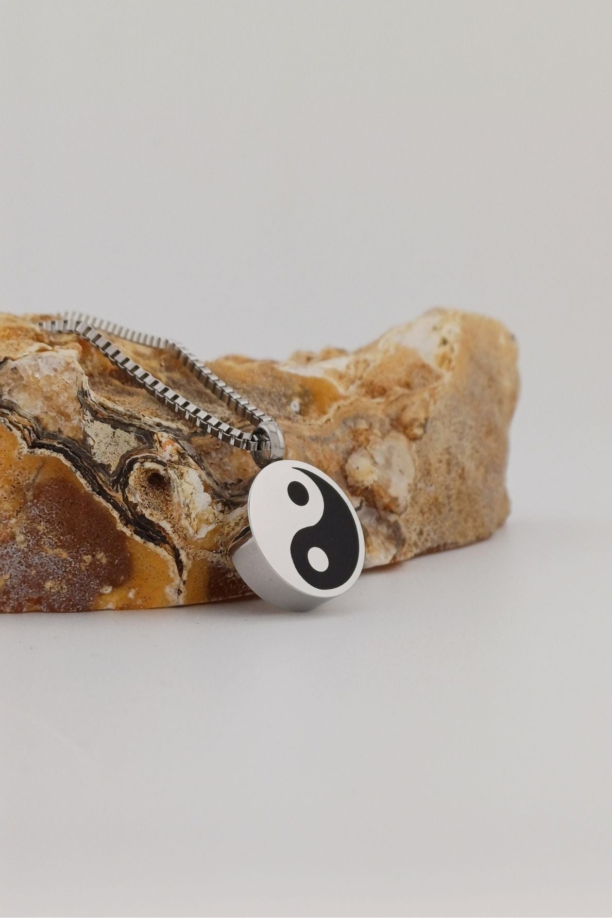yin yang ashanger rvs