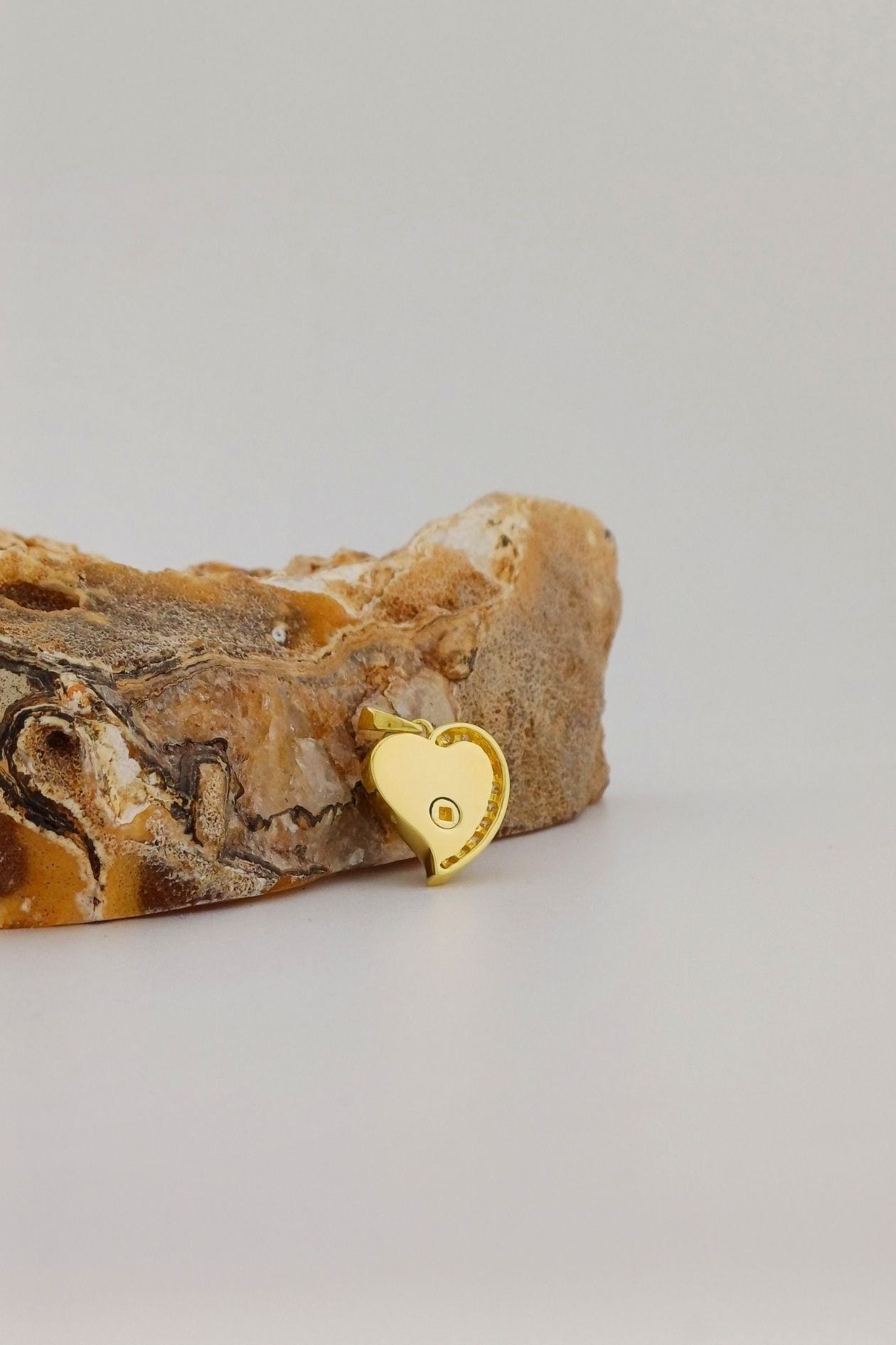 ashanger gold plated sierlijk hart