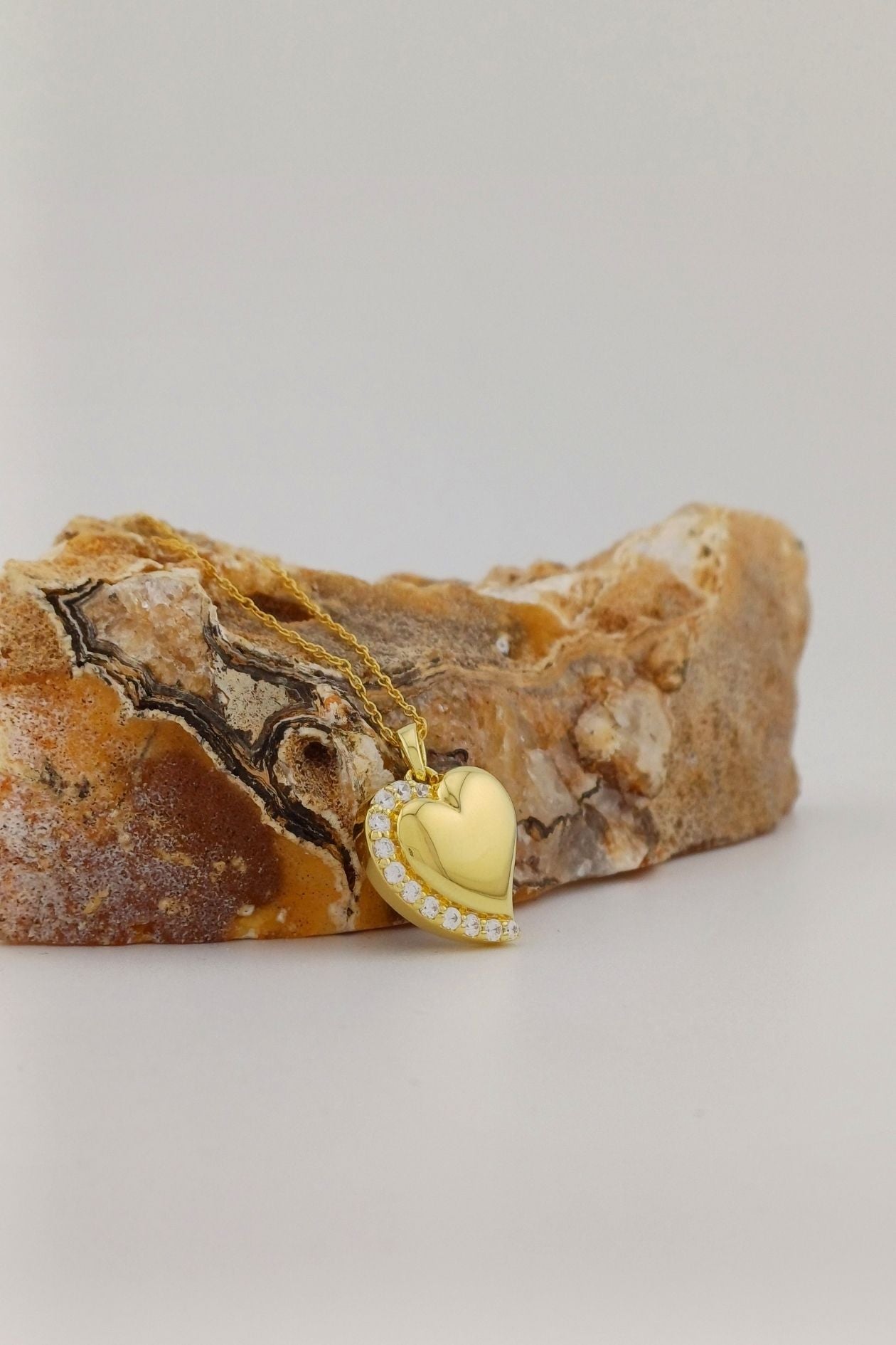 ashanger gold plated sierlijk hart