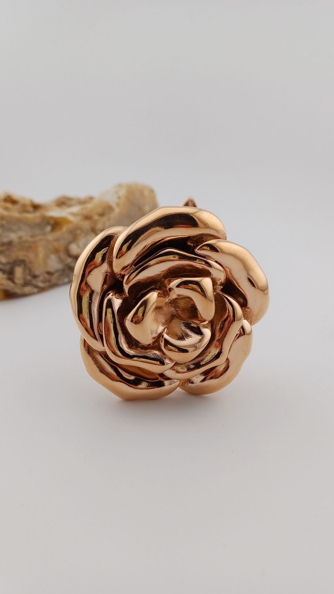 Mini urn in roosvorm rosegoud
