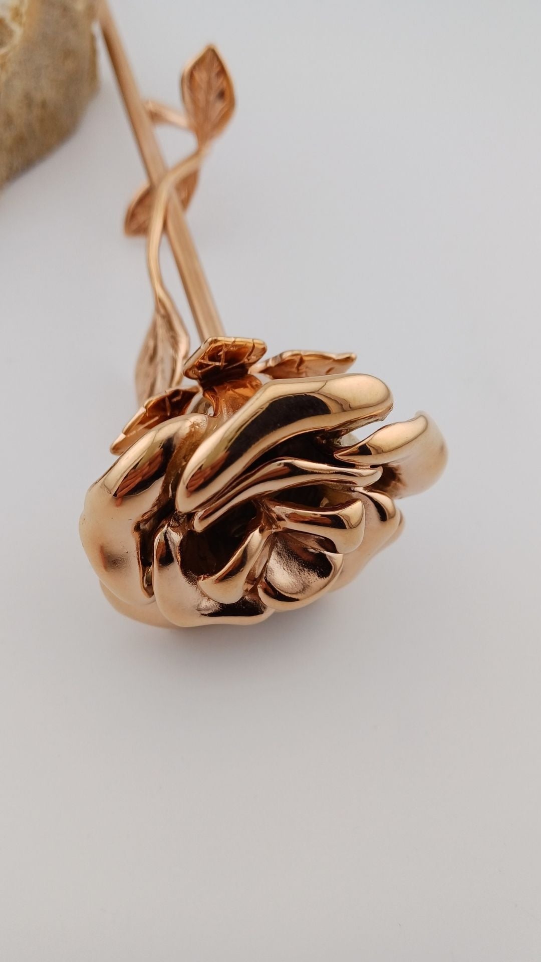Roos mini urn in rosegoudkleur