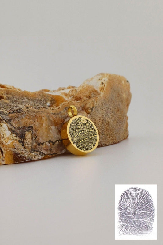 eigen vingerafdruk ashanger rond goudkleurig