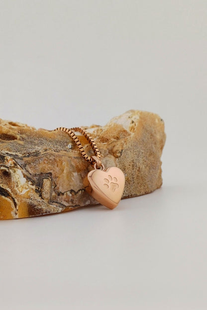 hart ashanger met pootje rosegoudkleurig