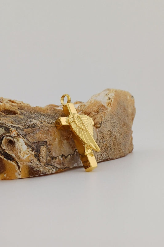 kruis ashanger angel wings goudkleurig