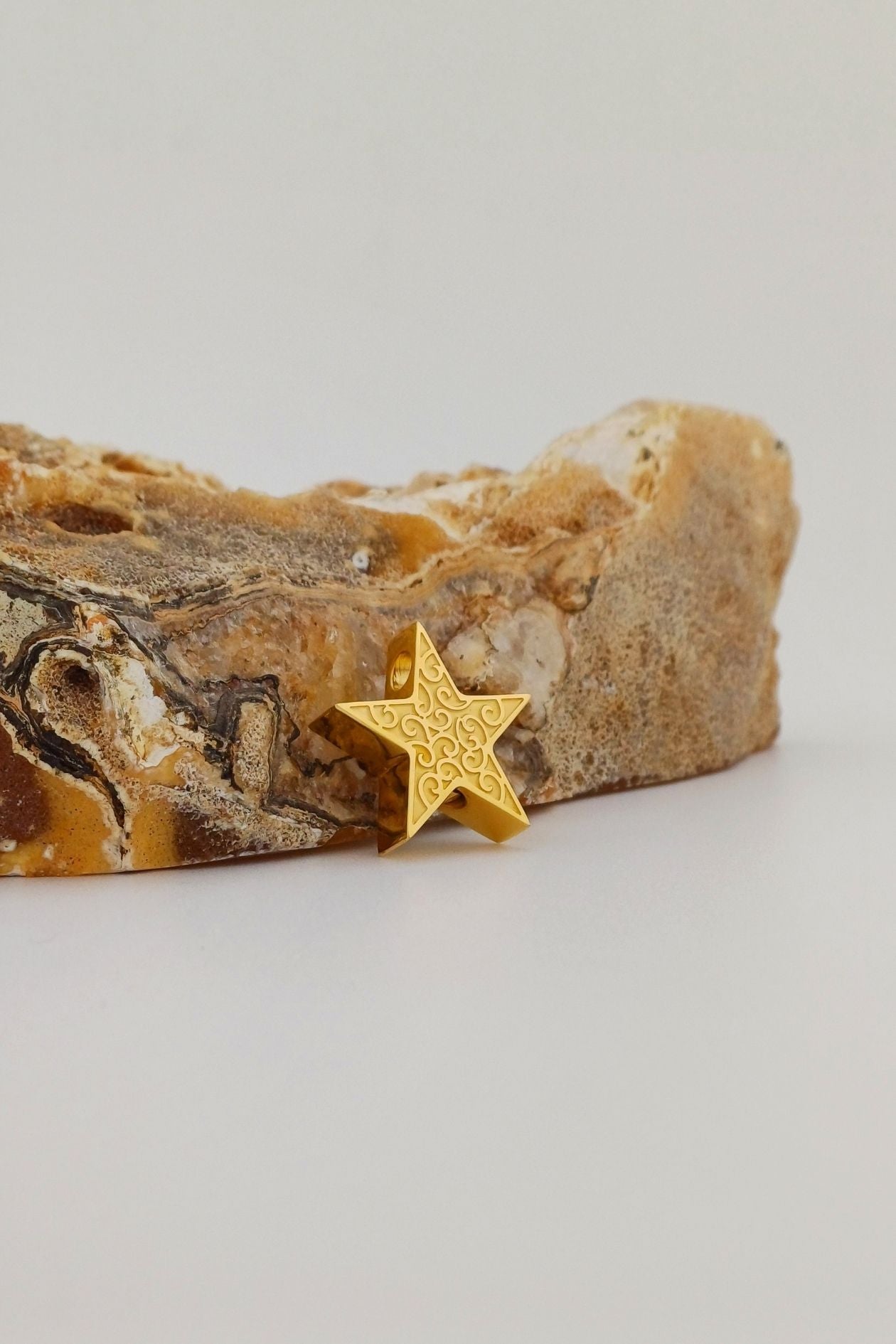 star ashanger goudkleurig